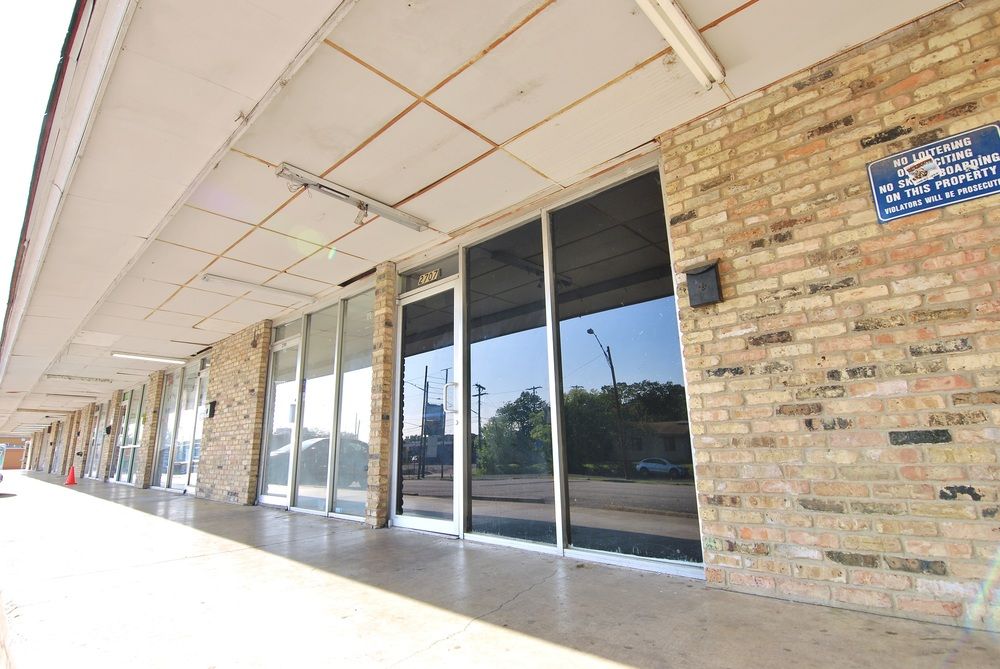 2707 Rogge Ln, Austin, TX 78723